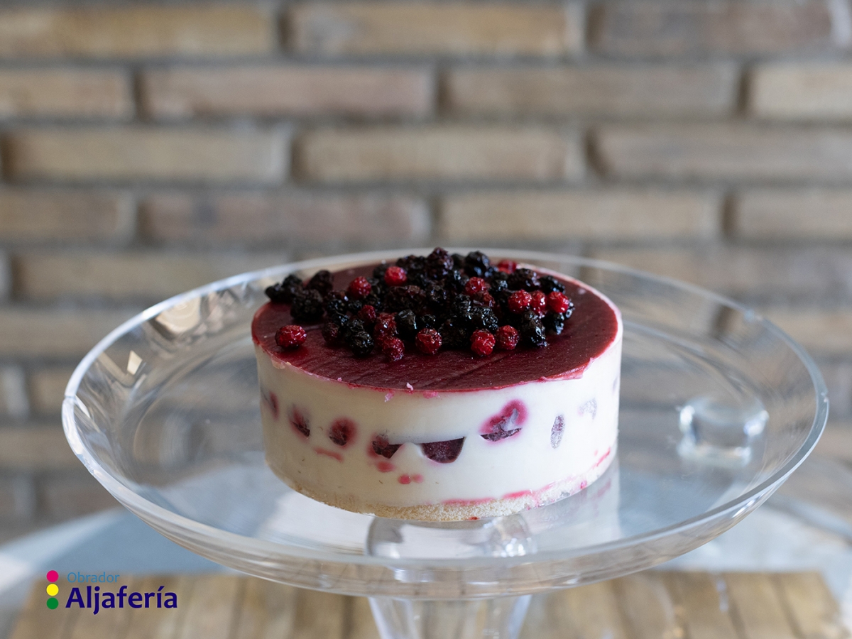 Tarta de queso con frutos rojos