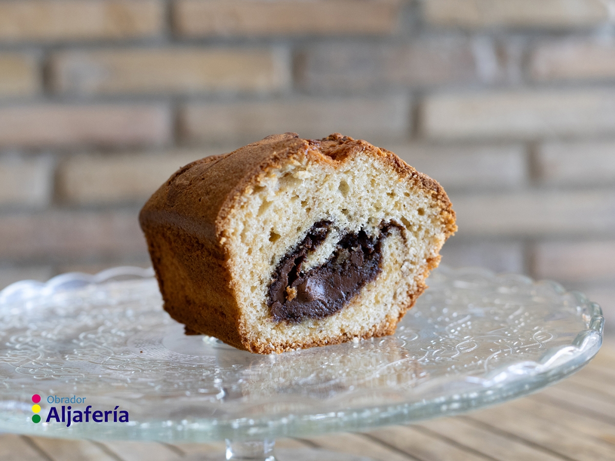 Bizcocho relleno de chocolate